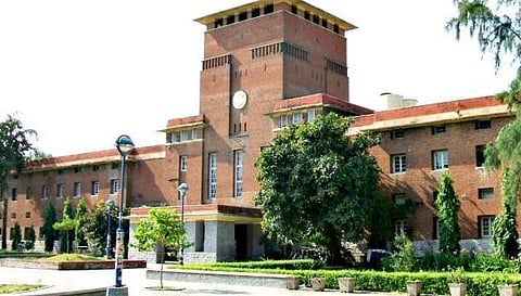 24 மணி நேரத்தில் சுவரொட்டிகளை அகற்ற தில்லி பல்கலை.க்கு பசுமைத் தீர்ப்பாயம் உத்தரவு