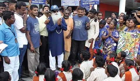 நதிகளை இணைக்கும் சட்டத்தை மத்திய அரசு இயற்ற வேண்டும்: ஜக்கி வாசுதேவ்