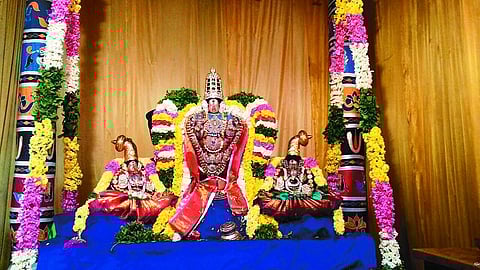 70 ஆண்டுகளுக்கு பிறகு சக்கரபாணி சுவாமி கோயிலில் ஊஞ்சல் உற்சவம்