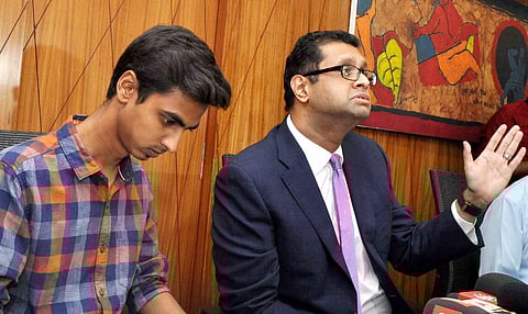 நீதிபதி லோயாவின் மரணம் இயற்கையானது; எங்களை துன்புறுத்தாதீர்கள்: மகன் அனுஜ் கோரிக்கை