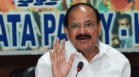 'செய்திகளுக்கு வண்ணம் பூச வேண்டாம்' ஊடகங்கள் மீதான அதிருப்தி குறித்து வெங்கய்ய நாயுடு முன்வைத்த வேண்டுகோளின் மீதான விமர்சனம்!
