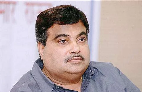மாநில அரசுகள் விரும்பினால் போக்குவரத்து விதிமீறல் அபராதத் தொகையை குறைத்துக்கொள்ளலாம்: நிதின் கட்கரி