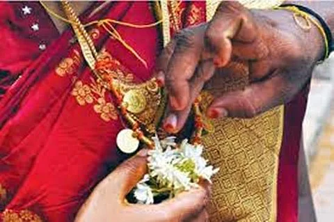 தாலியை கழற்றி ஆணியில் மாட்டும் நாகரிகப் பெண்களுக்கு ஜோதிட சாஸ்திரம் கூறும் ரகசியங்கள்!