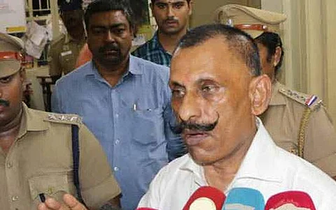 பொன். மாணிக்கவேல் மீதான புகார் பற்றி நடவடிக்கை எடுக்க பரிசீலனை: டி.ஜி.பி. அலுவலகம் அறிவிப்பு