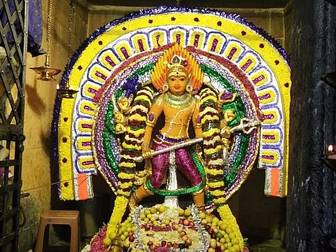 அகால மரணம் மற்றும் யம பயம் நீங்கணுமா? ஸ்ரீ வாஞ்சியம் ஆசன பைரவரை வணங்குங்க!