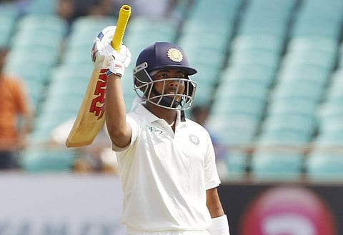 18 வயது பிருத்வி ஷா சதம்: முதல் நாளில் இந்தியா 364/4