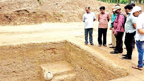 கீழடி அகழாய்வுப் பொருள்களை
தமிழக அரசிடம் ஒப்படைக்க உத்தரவு