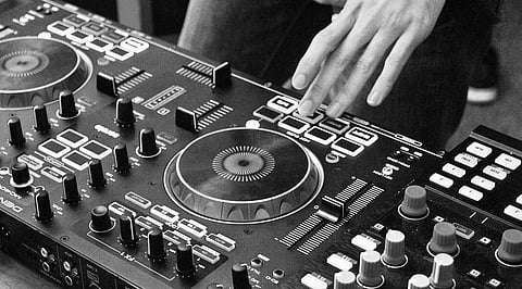 டிஸ்க் ஜாக்கியாகுங்கள்!