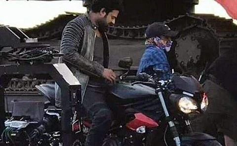 சர்வதேச மோட்டார் பைக் நிறுவனத்தின் பிராண்ட் அம்பாஸிடராகிறார் பிரபாஸ்!