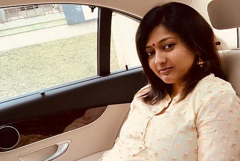 கனத்த இதயத்துடன் பாஜகவிலிருந்து விலகுகிறேன்: காயத்ரி ரகுராம்