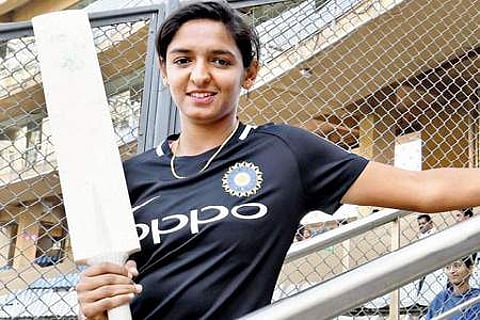 ஐசிசி கேப்டனான ஹர்மான்ப்ரீத் கௌர்! 2018-ன் சிறந்த ஒருநாள், டி20 மகளிர் அணிகளும் அறிவிப்பு