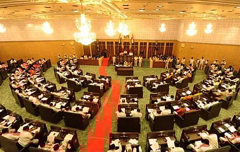 டிஆர்எஸ் கட்சியின் 119 எம்.எல்.ஏ.க்களில் 73 பேர் குற்றப்பின்னணி கொண்டவர்கள்: அதிர்ச்சி அறிக்கை வெளியானது!