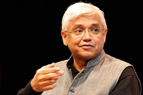 பிரபல ஆங்கில நாவலாசிரியர் அமிதவ் கோஷுக்கு ஞான பீட விருது அறிவிப்பு