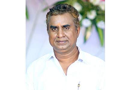 டெண்டர் முறைகேடு வழக்கு: அமைச்சர் எஸ்.பி. வேலுமணி பதிலளிக்க உயர் நீதிமன்றம் உத்தரவு