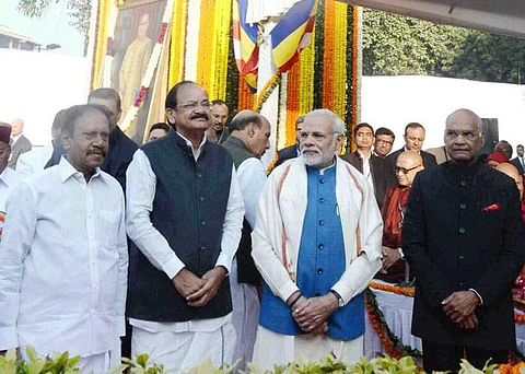 அம்பேத்கர் நினைவு தினம்: நாடாளுமன்ற வளாகத்தில் பிரதமர், ஜனாதிபதி புகழஞ்சலி