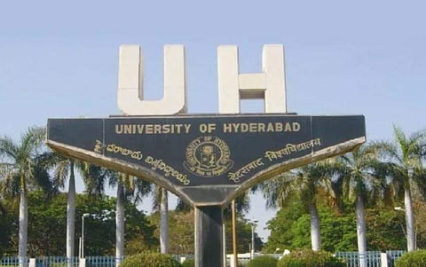 தலித் பேராசிரியரை முகநூலில் தரக்குறைவாக விமர்சனம்: ஆய்வு மாணவர் பல்கலையிலிருந்து நீக்கம்!