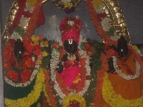 எங்கள் குல தெய்வம் ‘திம்மராய பெருமாள்’ வாசகர் குலதெய்வக் கதை - 7!