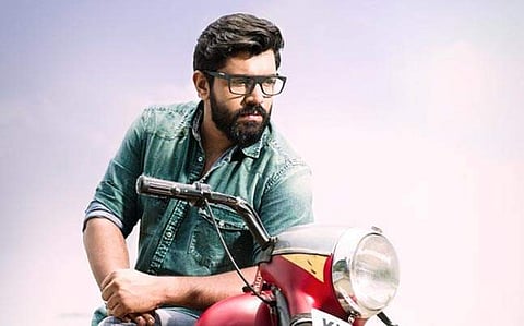 நிவின் பாலியுடன் இணையும் சூப்பர் ஸ்டார் யார்?