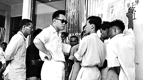 வீழ்வேன் என்று நினைத்தாயோ?: சிங்கப்பூரில் பஸ் ஸ்டிரைக்!