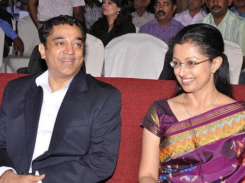 எனக்கு இன்னும் சம்பள பாக்கி உள்ளது: கமல்ஹாசன் மீது நடிகை கவுதமி புகார்!