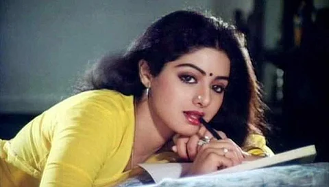 காற்றில் கலந்துவிட்ட காவியத் தாரகை! நடிகை ஸ்ரீதேவியின் மறக்க முடியாத 5 திரைப்பாடல்கள்!