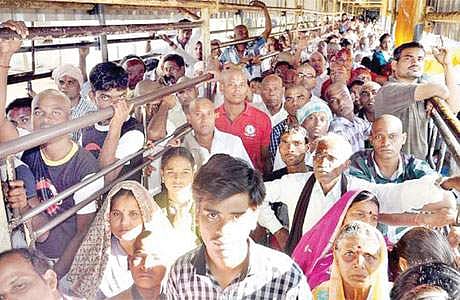 திருமலையில் பக்தர்களுக்கான நெரிசலை குறைக்க இனி திருப்பதியில் தரிசன டிக்கெட், தங்கும் வசதிக்கான ஏற்பாடுகள்