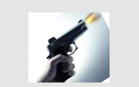 திருமண கொண்டாட்டத்தில் துப்பாகியால் சுட்டதில் மாப்பிள்ளை சாவு