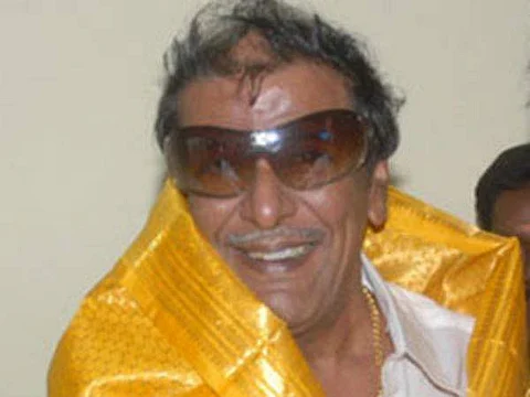 கருணாநிதியின் மூத்த மகன் மு.க.முத்துவை நீதிமன்றத்தில் ஆஜர்படுத்தக் கோரி மனு!
