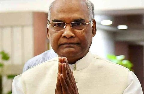 கருத்துக்கு மன்னிப்புக் கேட்டு விட்டு பட்டமளிப்பு நிகழ்ச்சிக்கு வாங்க: ஜனாதிபதிக்கு மாணவர்கள் அமைப்பு 'செக்'!