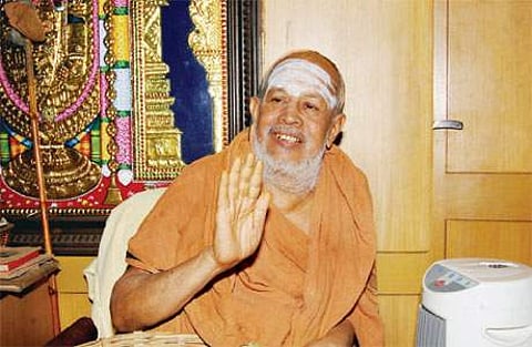 வேத மந்திரங்கள் முழங்க சங்கர மடத்துக்குள் ஸ்ரீ ஜயேந்திரர் உடல் நல்லடக்கம்