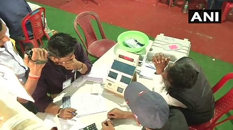 பிகார் இடைத் தேர்தல்: அராரியா, பபுவா தொகுதியில் பாஜக முன்னிலை