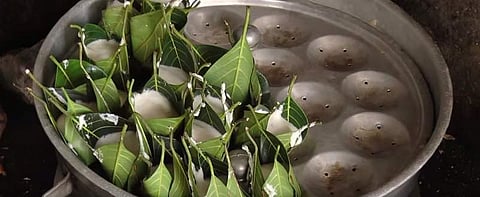 பலா இலையில் வேக வைக்கப்படும் ஆந்திர ஸ்பெஷல் ‘பொட்டிகலு’ @ ரவா இட்லி!