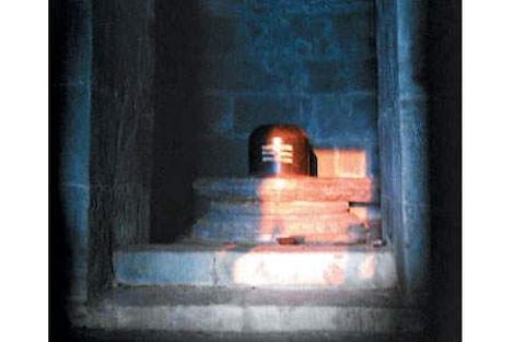 உவரி கோயிலின் பிரதி படம்