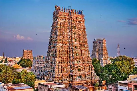 மதுரை மீனாட்சியம்மன் கோயிலுக்கு எப்போது சென்றால் உடனே சாமி தரிசனம் செய்யலாம்?