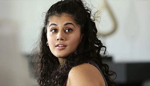 நடிகை டாப்ஸியிடம் காதலைச் சொன்ன நெட்டிசன்! கலாய்த்த மற்ற ரசிகர்கள்!