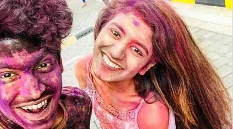 மீண்டும் வைரலாகும் நடிகை பிரியா வாரியரின் ஹோலி விடியோ!