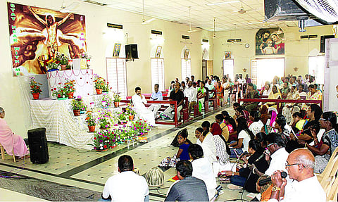 புனித வெள்ளி: கிறிஸ்தவர்கள் சிறப்பு வழிபாடு