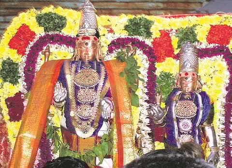 திருவீதி உலாவரும் இறைவன்!