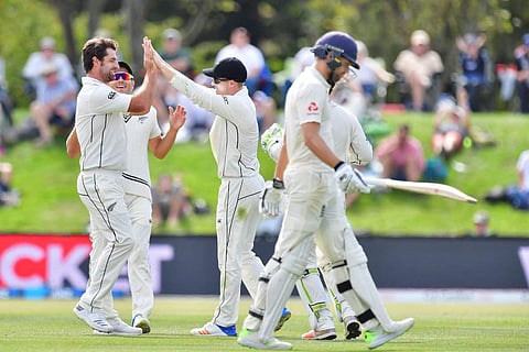 டெஸ்ட்: நியூஸிலாந்து வெற்றி பெற 382 ரன்கள் இலக்கு!