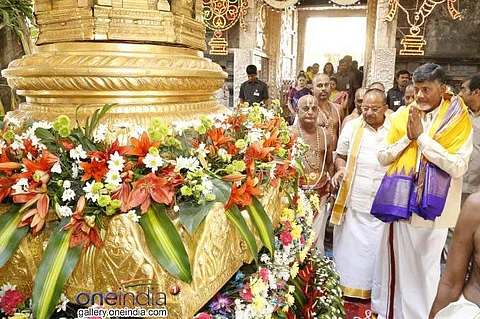 சில்க் ஸ்மிதா, குஷ்பூ இப்போது சந்திரபாபு நாயுடு அடுத்து யாருக்கெல்லாம் கோயில் கட்டப் போகிறோம்?!