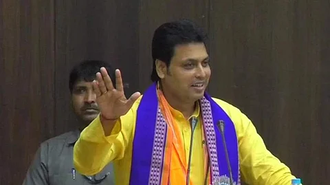 அரசாங்க வேலைக்காக அலைவதற்குப் பதிலாக இளைஞர்கள் பீடா கடை வைக்கலாம்: திரிபுரா முதல்வர் அட்வைஸ்