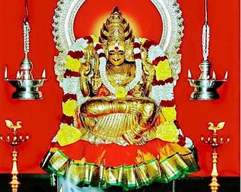 நேரில் சென்று தரிசிக்க முடியாத நெஞ்சங்களுக்கு.. பண்ணாரி அம்மன் கோயில் குண்டம் விழா (புகைப்படங்கள்)