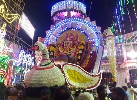 தென்காசி தேவி ஸ்ரீ முப்புடாதி அம்மனுக்கு ஐந்து நாள் சித்திரைத் திருவிழா!