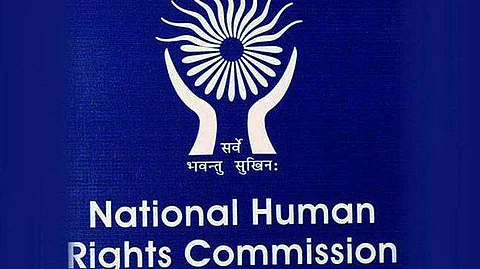 14 வயது சிறுமிக்கு காவல் நிலையத்தில் சித்ரவதை: உ.பி. டிஜிபிக்கு நோட்டீஸ்