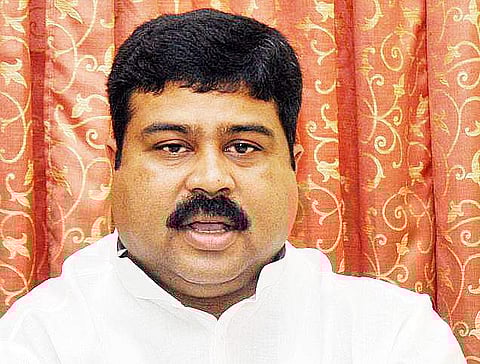 பெட்ரோல் டீசலுக்கு தினசரி விலை நிர்ணய முறையில் மாற்றமில்லை: அமைச்சர் தர்மேந்திர பிரதான்