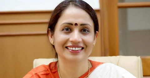 இவரைப் போல ஒரு அதிகாரி இருந்தால் நாடு முன்னேறும்! திரைப்படமாகும் ஐ.ஏ.எஸ் அதிகாரி ஷாலினியின் வாழ்க்கை வரலாறு!