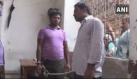 பிகாரில் பரபரப்பு: 10-ஆம் வகுப்பு விடைத்தாள்களை எடைக்குப் போட்டு ரூ.8,500 வசூல்!