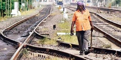 சென்னை மண்டலம்: ரயில் பயணிகளின் பாதுகாப்பை கேள்விக்குறியாக்கும் நடவடிக்கைகள்