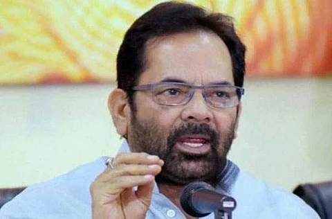 கட்டாய மதமாற்றம் மதத்தை பரப்பும் வழிமுறையல்ல: மத்திய அமைச்சா் நக்வி