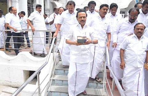 முணுமுணுப்புகள் காதில் கேட்டதா? எம்எல்ஏக்கள் ஊதிய உயர்வை ஏற்க திமுக முடிவு??